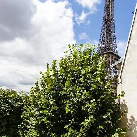 Private Apartment - Eiffel Tower View - Champ De Mars